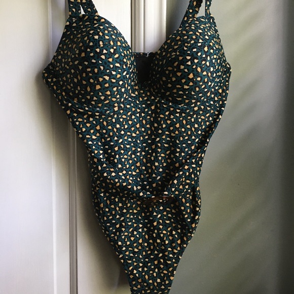 Cupshe Other - CUPSHE Bathing suit NWT sz XL/1-2